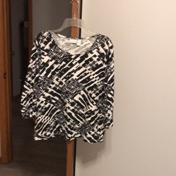 Ladies knit top - Picture 1 of 3